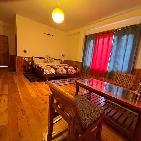 Toshim Homestay Sāngla Esterno foto
