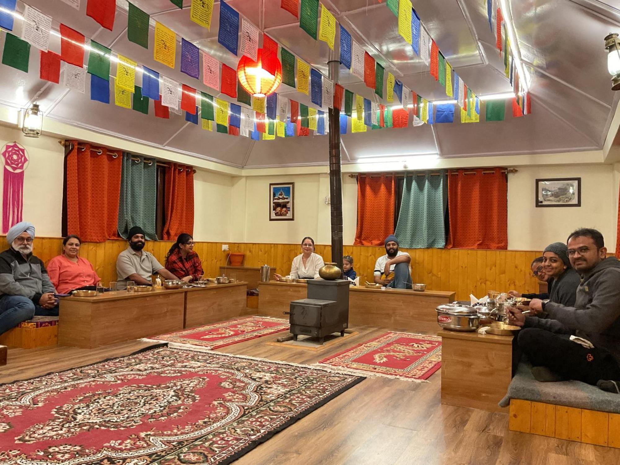 Toshim Homestay Sāngla Esterno foto